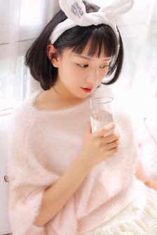 冷少辰尿到童若里是第几章